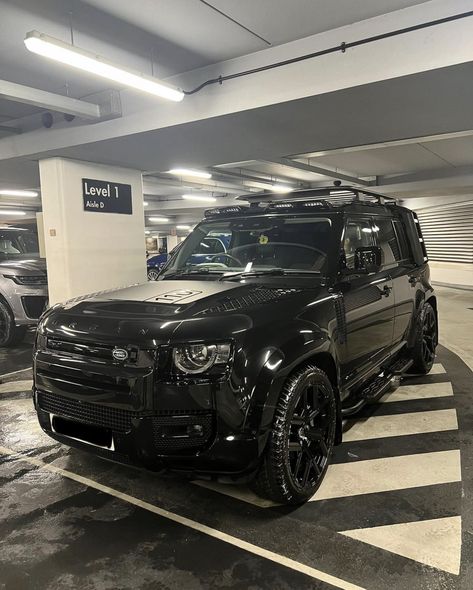 Black Land Rover Defender, Range Rover Defender 2022, All Black Land Rover Defender, Black Land Rover Aesthetic, Land Rover Discovery 5 Off Road, Landrover Defender 2022, Black Armor, New Defender, Dreams And Visions