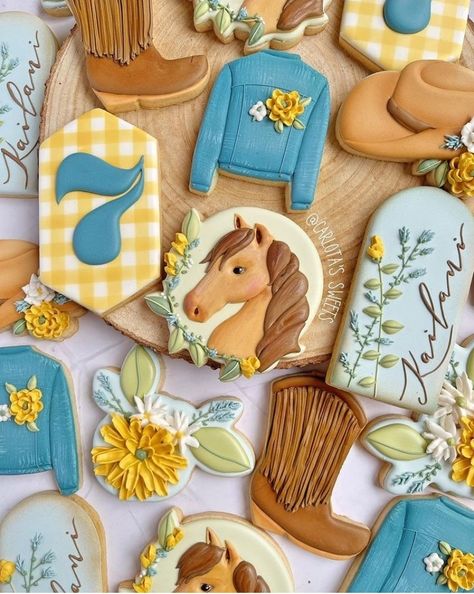 Cottage Cowgirl, Dreamy Cottage, Horse Birthday Cake, Cow Cookies, Cookie Recipes Decorating, Horse Cookies, Horse Birthday Parties, Crazy Cookies, Cowboy Cookies