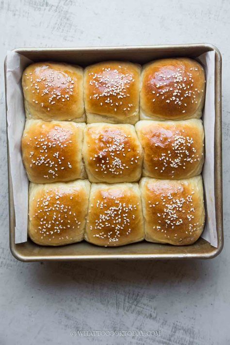 Super soft dinner rolls made with cottage cheese and require no kneading. So easy to put together and they are so delicious. Cottage Cheese Dinner Rolls, Cottage Cheese Buns, Cottage Cheese Rolls, Cheese Dinner Rolls, Cottage Cheese Dinner, Instant Pot Asian Recipes, Soft Dinner Rolls, Asian Fusion Recipes, Cheese Dinner