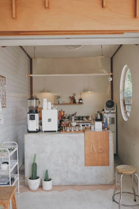 Tiny Cafe Design Small Spaces, Micro Coffee Shop, Micro Cafe, Tiny Coffee Shop Design, Tiny Cafe Design, Tiny Coffee Shop, Mini Cafeteria, Japanese Coffee Shop, Coffee Shop Architecture