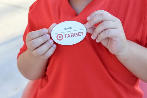 Easy DIY Target Employee Costume perfect for kids (or adults) as a last minute option for Halloween or playing dress up anytime. Target Worker Costume, Group Costume Ideas Disney, Target Employee Costume, Target Employee Outfit, Target Employee Outfit Ideas, Target Costume, Employee Outfit, Costume Ideas Disney, Target Birthday