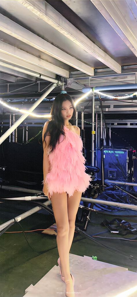 Jennie Foto, Jennie Queen, Jennie Pink, Jennie Instagram Update, Jennie Instagram, Cr7 Jr, Preformance Outfits, Kpop Style, Blackpink Members