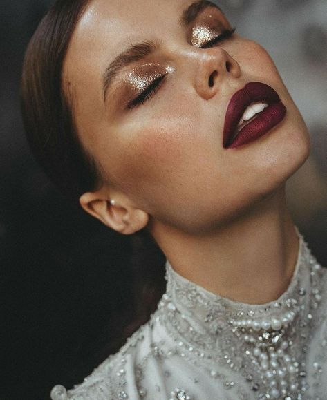 Holiday Eye Makeup, Editorial Make-up, Winter Make Up, Magazine Makeup, Mekap Mata, Holiday Makeup Looks, Smink Inspiration, Beauty Make-up, Makijaż Smokey Eye