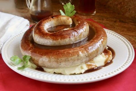 Cumberland Sausage Recipe, Scottish Sausage, Whole Orange Cake, Cumberland Sausage, Homemade Sausage Recipes, Scottish Food, British Recipes, Italian Tomato Sauce, Sausage Roll