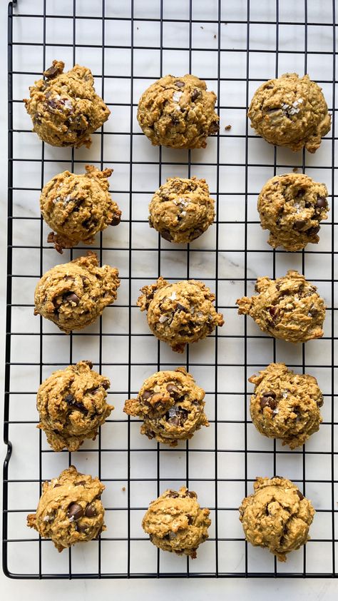 Tahini, Chocolate Chip, and Date Oatmeal Cookies - Cooking with Zahra Date Oatmeal Cookies, Date Oatmeal, Tahini Date, Date Chocolate, Tahini Chocolate, Ice Cream Scooper, Baked Cookies, Flaky Salt, Gluten Free Flour