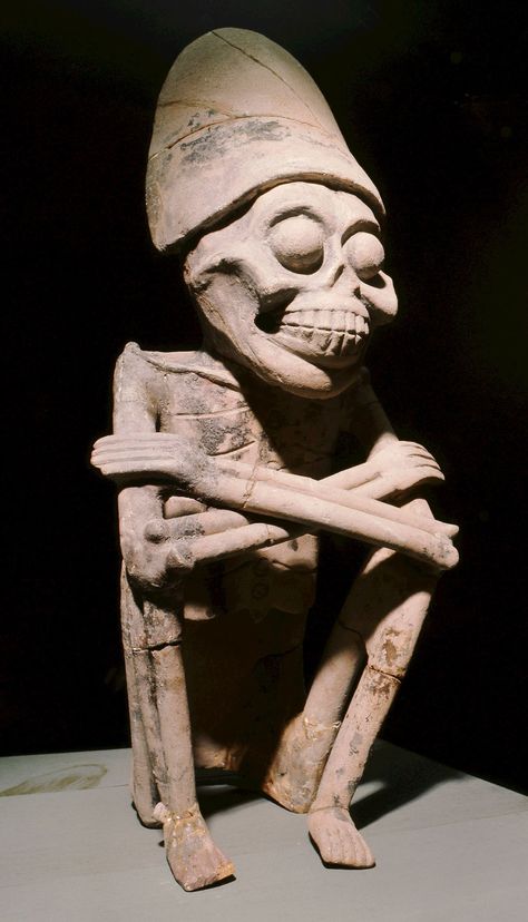 Mictlantecuhtli | Aztec deity | Britannica Aztec Statues, Aztec Artwork, Ancient Mexico, Aztec Tattoo Designs, Aztec Culture, Mayan Art, Aztec Tattoo, Mayan Culture, Aztec Warrior