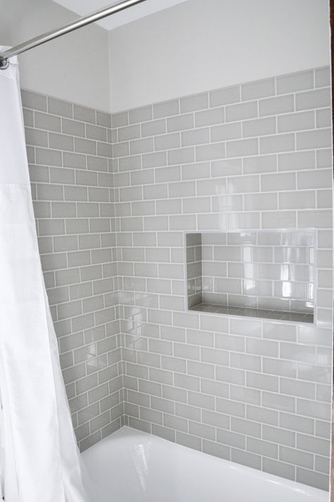 Subway Tile Showers, Subway Tiles Bathroom, Bad Inspiration, Hall Bathroom, Shower Niche, White Bath, Subway Tiles, Upstairs Bathrooms, Bathroom Redo