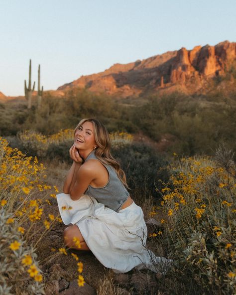 I’m still photographing seniors! Loving every second of it and still have soooo many sessions to share! 🌼 Senior Pictures Outfits Desert, Senior Photo Session Ideas, Desert Grad Photos, Sitting Senior Poses, Senior Photos Desert, Desert Senior Photos, Photoshoot Sitting Poses, Desert Senior Pictures, Grad Photoshoot Ideas High Schools