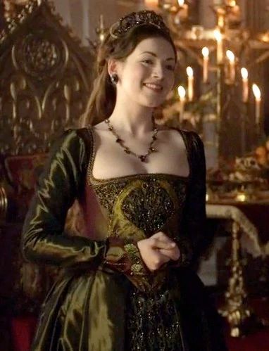 The Tudors Costumes, Princess Of England, Mary Tudor, Tudor Dress, Sarah Bolger, Tudor Costumes, The Tudors, Kosem Sultan, Catherine Of Aragon