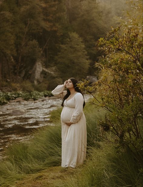 Yosemite, maternity photos, outdoor maternity session, california maternity, california photographer, yosemite photographer Maternity Photos Outdoor, Neutral Photoshoot, Pregnancy Pics, Maternity Photography Poses Pregnancy Pics, Maternity Photography Outdoors, Cute Maternity, Maternity Photography Poses, Maternity Photoshoot, Maternity Shoot