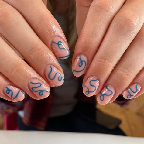 🌀 Painting squiggles is lots of fun 🌀 *Phase 1* #swirlynails #nailinspo #nailideas #mcrnails #manchesternails #nailart #nailitdaily… | Instagram Nail Art Squiggles, Short Nails Squiggly Lines, Fun Biab Nails, Squiggle Nails Short, Simple Squiggle Nails, Short Nail Tip Designs, Level 1 Nail Art, Color Block Nails Designs, Scribble Nails