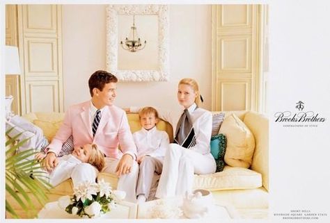 Old Money Family, Kirsty Hume, Preppy Handbook, Preppy Women, Old Money Aesthetic, Family Photoshoot, Brooks Brothers, Family Photo