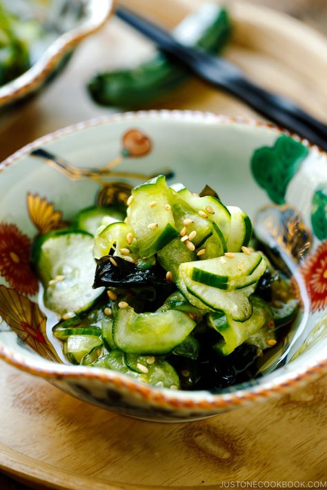 Need some cucumber inspiration? Try Japanese Cucumber Salad (Sunomono) four different ways! This sweet and sour cucumber salad with wakame seaweed makes a versatile side dish to serve with any Japanese meal. It‘s light, healthy, and incredibly refreshing. #cucumber #sunomono | Easy Japanese Recipes at JustOneCookbook.com Sunomono Recipe, Japanese Salad Recipes, Sunomono Salad, Japanese Cucumber Salad, Vegetarian Japanese, Japanese Side Dish, Japanese Cucumber, Wakame Seaweed, Just One Cookbook