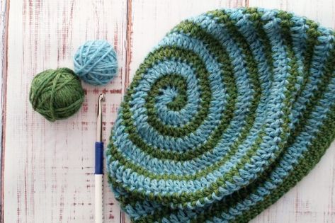 Crochet hat with 2-color spiral Crochet A Hat, Science Pattern, Swirl Hat, Crochet Spiral, Spiral Crochet, Crochet Beret, Crochet Hat Free, Crochet Bookmarks, Color Swirl