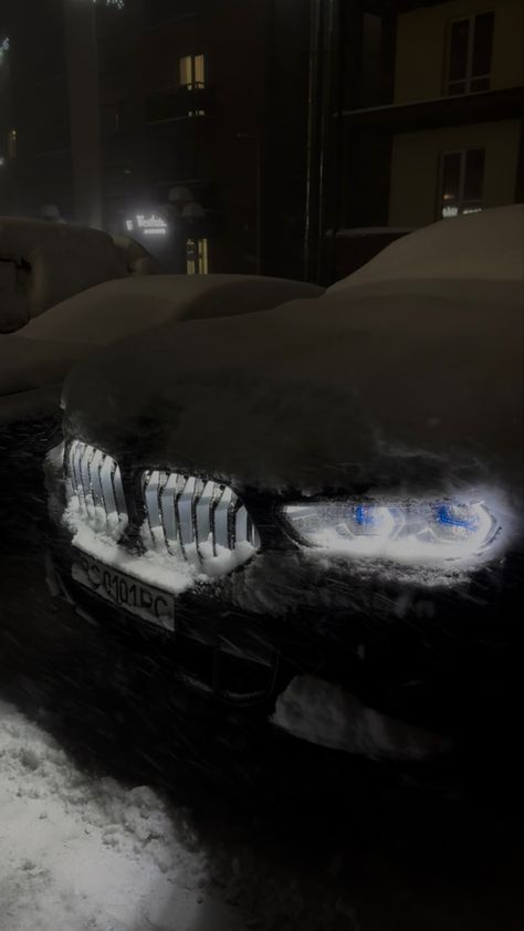 Cars In Snow, Cars Aesthetic Wallpaper, Bmw Wallpaper, Carolina Do Norte, Dream Cars Bmw, Winter Car, Rain Wallpapers, First Youtube Video Ideas, Architecture Concept Drawings