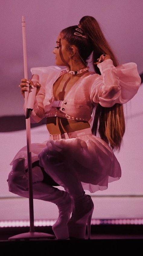 Photographie Indie, Ariana Grande Images, Ariana Grande Sweetener, Ariana Grande Outfits, Ariana Grande Cute, Ariana Grande Style, Ariana Grande Wallpaper, Ariana Grande Photoshoot, Ariana Grande Photos