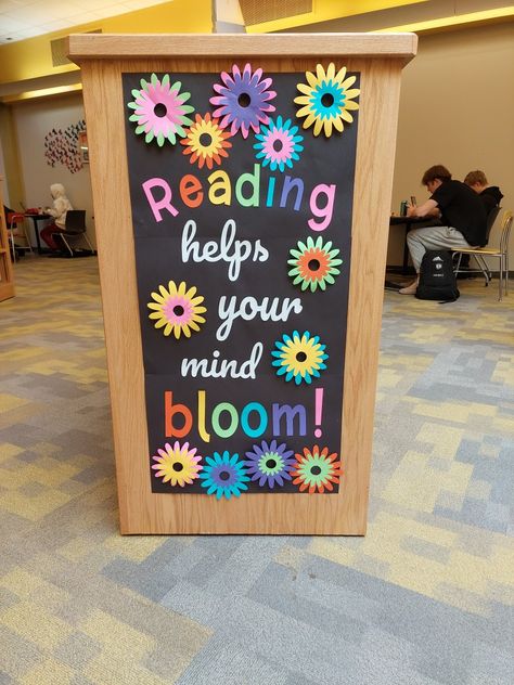 Reading Group Bulletin Board Ideas, Reading Intervention Bulletin Boards Ideas, Reading Room Door Decoration, Library Door Decoration Ideas, Reading Library Bulletin Board, School Library Board Decoration, Books We’ve Read Display, School Library Decorating Ideas Elementary, Reading Theme Door Decorating Ideas