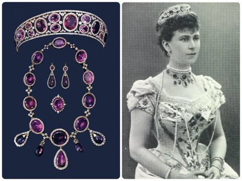 Queen Mary's Amethyst Parure British Crown Jewels, Royal Crown Jewels, Royal Crowns, Royal Tiaras, Amethyst Color, Royal Jewels, Amethyst Jewelry, Royal Jewelry, Crown Jewels