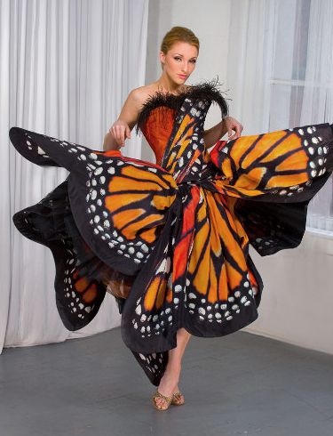 Crazy Dresses, Butterfly Costume, Butterfly Fashion, Butterfly Dress, Moda Vintage, Monarch Butterfly, Mode Vintage, A Butterfly, Butterfly Wings