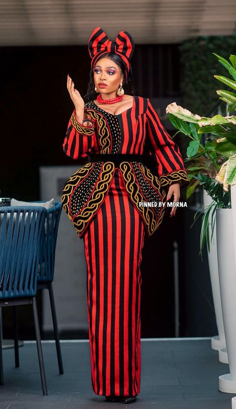 Shasha Designs, Beaded Clothes, Corset Dresses, Classy Short Dresses, Traditional African Clothing, Bride Dress Simple, African Fashion Designers, Kids Dress Wear, African Fashion Traditional