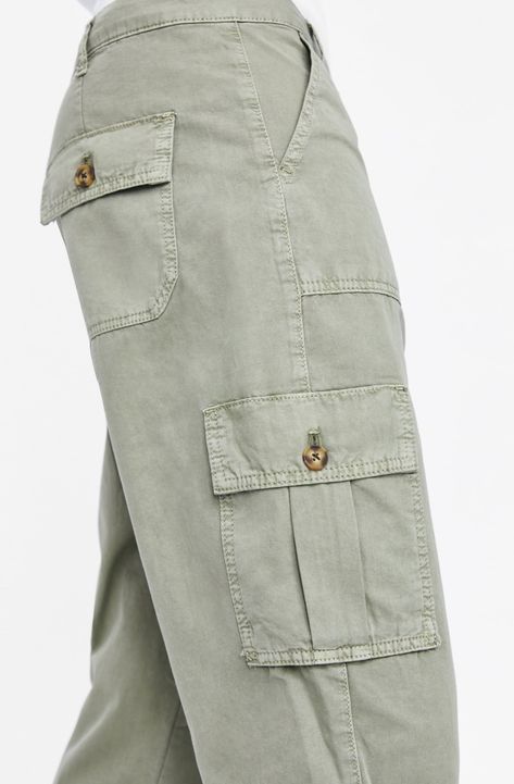 Cargo Pants Pattern, Celana Kargo, Clothing Pattern Design, Legs Outfit, African Attire For Men, Trouser Design, Jeans Woman, Cargo Pants Outfit, Tactical Clothing