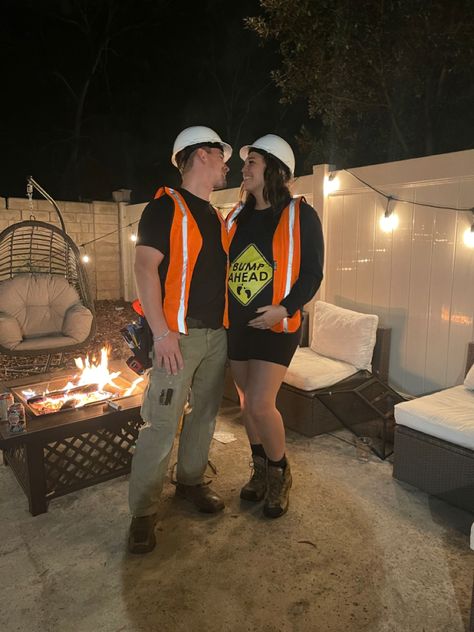 Appropriate Couples Costumes, Bump Ahead Halloween Costume, Funny Pregnancy Halloween Costumes, Costumes For Pregnant Couples, Pregnant Costume Ideas For Couples, Pregnant Halloween Costumes Family, Pregnancy Costumes Halloween, Pregnant Costume Ideas, Pregnancy Halloween Costumes