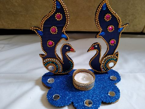 Showpiece For Home Decor Diy, Stand Diy Ideas, Diya Stand For Diwali, Ideas With Cardboard, How To Make Candle, Candle Stand Diy, Peacock Candle, Glitter Paper Crafts, Diya Stand