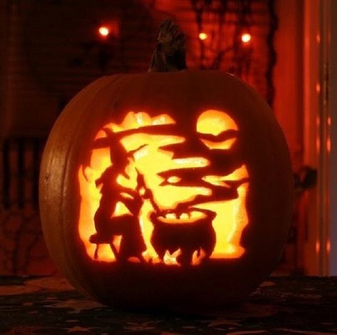 20 Halloween Pumpkin carving ideas Halloween Pumpkin Carving Ideas, Creative Pumpkin Carving Ideas, Awesome Pumpkin Carvings, Cute Pumpkin Carving, Disney Pumpkin Carving, Scary Halloween Pumpkins, Halloween Pumpkin Carving, Pumkin Carving, Halloween Pumpkin Carving Stencils