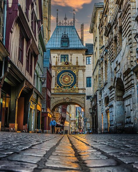 Architecture & Travel on Twitter: "Rouen, France 🇫🇷 IG 📸:mritzki https://t.co/1J7WZTRyjD" / Twitter Rouen France, Europe Photos, Normandy France, Travel Dreams, Big Ben, Places To See, The Good Place, Places To Visit, Paris