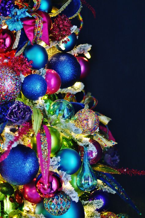 A Bright and Merry Christmas Dining Room - Thistlewood Farm Bright Coloured Christmas Decorations, Christmas Decor Ideas Bright Colors, Hot Pink And Blue Christmas Tree, Jewel Color Christmas Tree, Neon Christmas Tree Ideas, Neon Ornaments Christmas Tree, Bright Christmas Tree Decorations, Jewel Tone Christmas Decorations, Multi Colored Christmas Decor