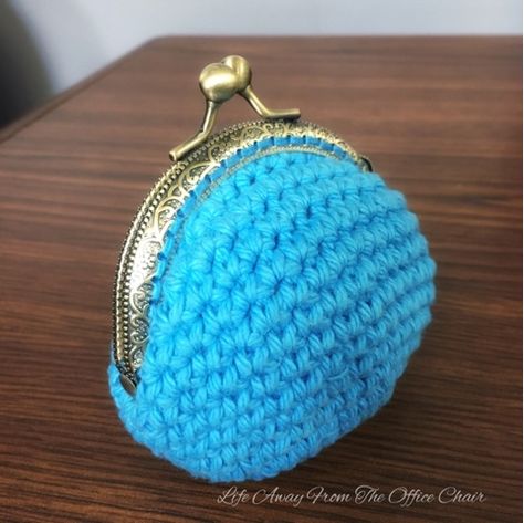 Life Away From The Office Chair: Crochet Change Purse *Free Pattern* Chair Crochet, Crochet Change Purse, Linen Stitch Crochet, Coin Purse Crochet Pattern, Purse Patterns Free, Coin Purse Pattern, Mochila Crochet, Crochet Coin Purse, Purse Crochet