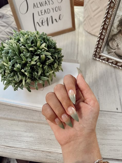 Sage Green Ombre Nails, Green Ombré Nails, Nails Sage Green, Green Ombre Nails, Ombré Nails, Racun Shopee, Green Ombre, Ombre Nails, Wedding Nails