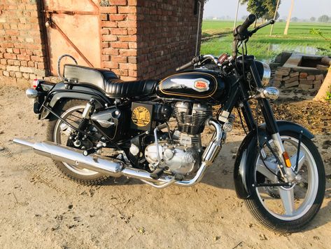 Royal Enfield Standard 350, Hanuman Chalisa Video, Bullet Bike, Enfield Motorcycle, Royal Enfield Bullet, Hanuman Chalisa, Bike Photoshoot, Bike Pic, Font Pairing