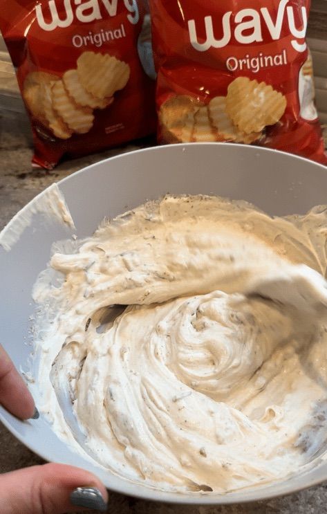 THE BEST FRENCH ONION DIP Best French Onion Dip, French Onion Chip Dip Recipes, Recipe Using French Onion Soup, Baked French Onion Dip Recipe, 3 Ingredient Onion Dip, Kraft French Onion Dip Recipe, French Onion Dip Mix, Lipton Soup, French Onion Dip Recipe