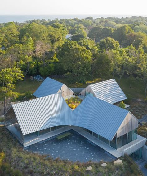 north fork house by SO – IL comprises four gable volumes Roof Architecture, Gable Roof, House Architecture, House Architecture Design, Pitched Roof, Residential Architecture, Architecture And Design, Barn House, Building Design