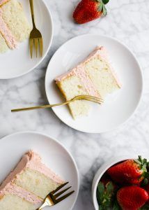 Strawberries Cake, Layer Cake Filling, Fresh Strawberry Cake, Champagne Cake, Rhubarb Jam, Strawberry Rhubarb Pie, Strawberry Buttercream, Strawberry Rhubarb, Streusel Topping