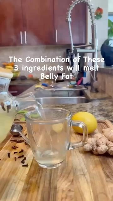 Best Smoothie, Melt Belly Fat, Belly Fat Drinks, Lemon Ginger, Healthy Drinks Recipes, Fat Burner Drinks, Healthy Smoothie, High Cholesterol, Before Bed