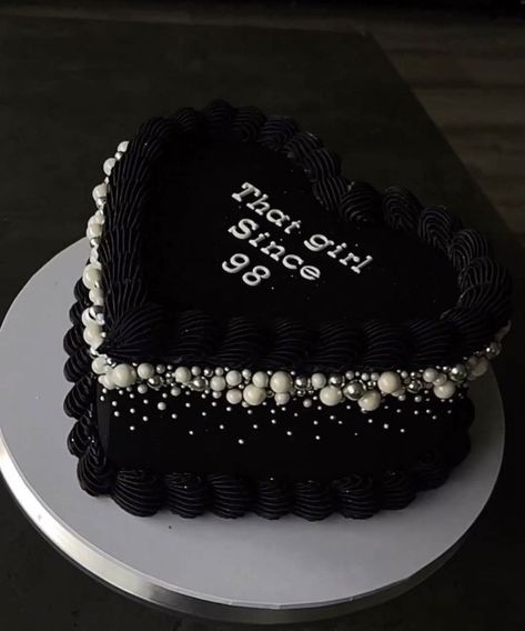 Black And Gold Birthday Cake, 27 Birthday Ideas, 27 Birthday, Black White Cakes, Bathroom Design Small Modern, Gold Birthday Cake, White Cakes, 27th Birthday, Pretty Birthday Cakes