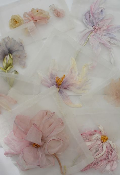 Samples of flowers :: Behance Organza Flower Embroidery, Flowers In Fashion, Flowers Textiles, Textiles Samples, Textiles Flowers, Couture Flowers, Textile Surfaces, Embellished Flowers, Textile Flowers