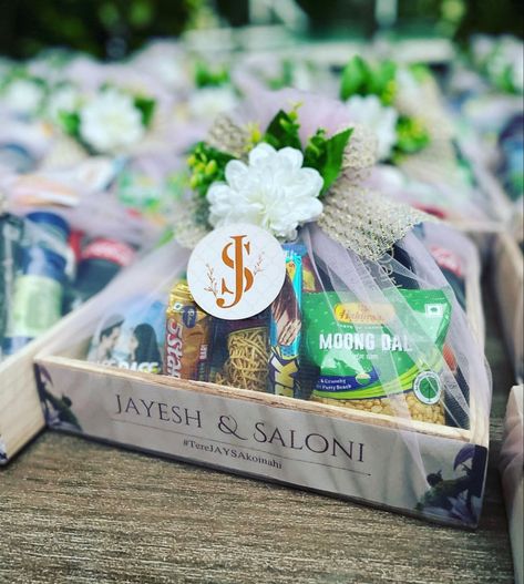 Welcome Box For Wedding Guests, Welcome Hampers For Wedding Guests, Snack Basket For Room, Wedding Hampers For Guests Basket Ideas, Guest Hamper Welcome Baskets, Room Baskets For Wedding, Indian Wedding Hampers For Guests, Invitation Hamper Ideas, Wedding Ceremony Snacks