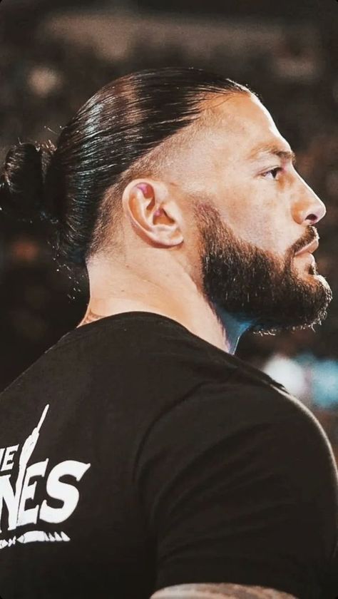 Reign Hairstyles, Granit Xhaka, Roman Reigns Family, Man Bun Hairstyles, Roman Reigns Shirtless, Roman Reigns Wwe Champion, Wwe Roman Reigns, Man Bun, Athletic Hairstyles