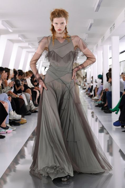 Maison Margiela RTW Spring 2024 Galliano Dress, Deconstruction Fashion, Plisse Dress, Fashion Trend Forecast, Seasonal Wardrobe, Weird Fashion, Couture Runway, Spring 2024, Sheer Dress