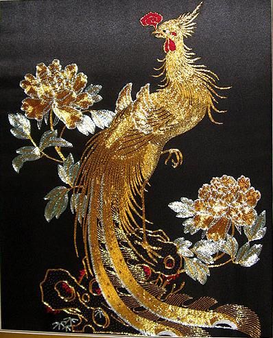 Hand embroidery phoenix by Suzhou embroidery, via Flickr Suzhou Embroidery, Gold Work Embroidery, Chinese Embroidery, Ohara Koson, Phoenix Art, Japanese Embroidery, Art Japonais, Gold Work, Gold Embroidery