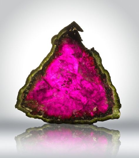 Silicate Minerals, Pretty Rocks, Beautiful Rocks, Mineral Stone, Minerals And Gemstones, Rocks And Gems, Watermelon Tourmaline, Precious Gems, Gems And Minerals