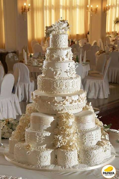 Wedding cake Elaborate Wedding Cakes, Large Cake Designs, Intricate Wedding Cakes, Wedding Shower Cake Ideas, Wedding Shower Cake, Large Wedding Cakes, Fancy Wedding Cakes, Extravagant Wedding Cakes, Royal Wedding Cake