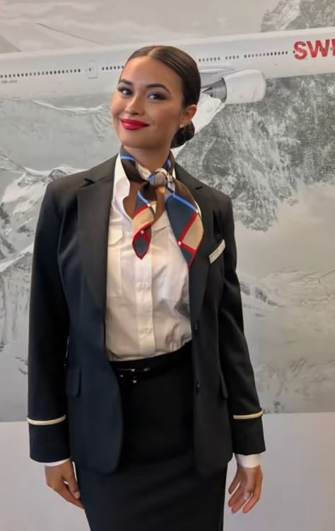 Fly Emirates Air Hostess, Jet2 Cabin Crew, Emirates Cabin Crew Interview Outfit, Stewardess Hairstyle, Flight Attendant Makeup, Flight Attendant Uniform Fashion, Flight Attendant Outfit, Flight Attendant Hairstyles, Flight Attendant Training