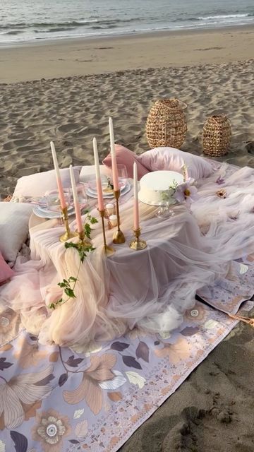 Luxury Picnics SF on Instagram: "Dreamy beachside elopement picnic!  #luxurypicnicssf #prettypicnic #romanticpicnic #dreamypicnic #picnicfortwo #elopementpicnic #weddingpicnic #elopementideas #luxepicnic #sfbayareapicnics #picnicsinthesfbayarea #bayareapicnucs #proposalpicnic #bakerbeach #bakerbeachsf #bakerbeachpicnics #highendluxurypicnics" Luxury Picnic Business, Luxury Picnic Setup, Elopement Picnic, Luxury Picnics, Wedding Picnic, Romantic Picnic, Luxury Picnic, Baker Beach, Romantic Picnics