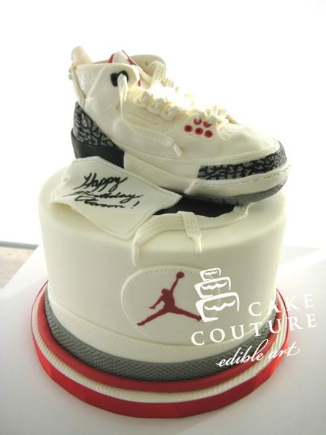 Cake Couture - edible art - Decorated Cakes Jordan Cake Ideas, Sneaker Cake Ideas, Nike Cake, Jordan Cake, Shoes Cake, Shoe Cakes, Jordan Shoe, Shoe Cake, Cakes And Cupcakes