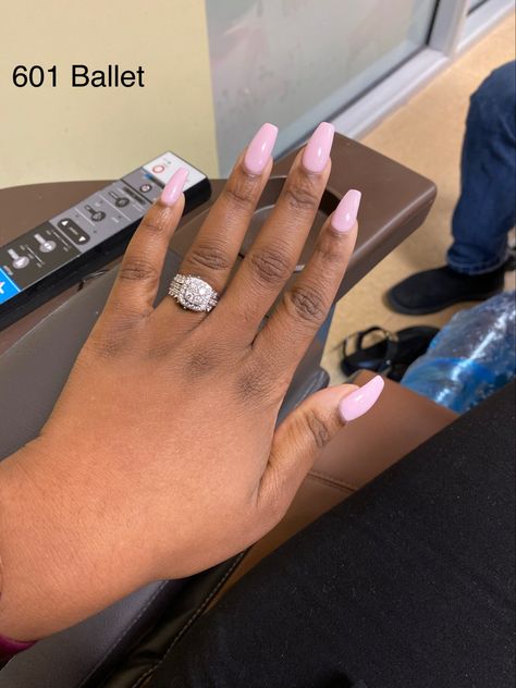 Dnd Gel Polish Black, Dnd Gel Pink Colors, Dnd Clear Pink, Light Pink Dnd Gel Polish, Ballet Pink Nails Gel, Pink Dnd Gel Polish, Dnd Light Pink Gel Polish, Dnd 601 Ballet Pink, Pink Nails On Brown Skin