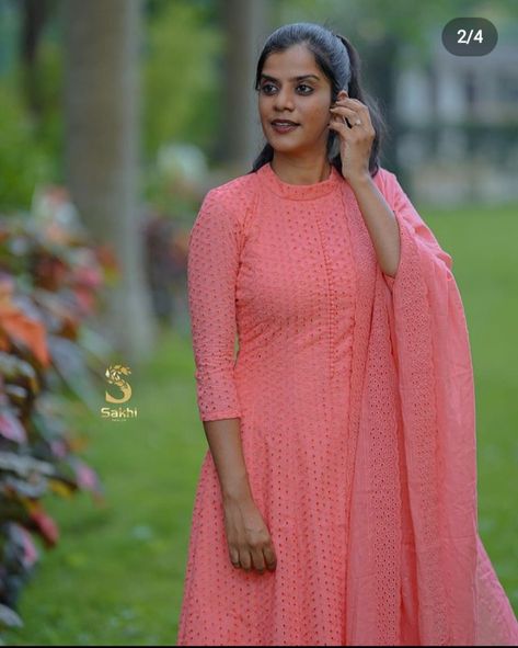 Organza Kurti Designs Latest, Organza Kurti Designs, Umbrella Frock, Chudi Designs, Christmas Dress Ideas, Frock Ideas, Organza Kurti, Collar Kurti, Kurti Neck Design